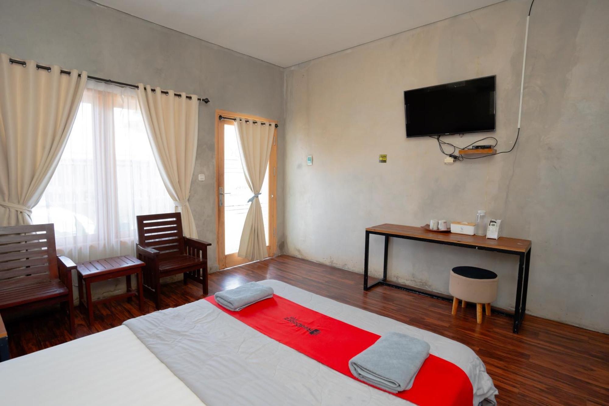 Reddoorz Syariah Near Lombok Epicentrum Mall Mataram Extérieur photo