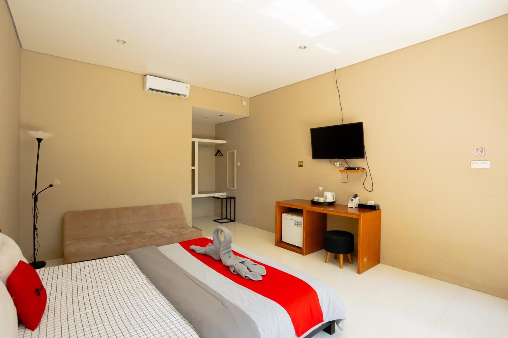 Reddoorz Syariah Near Lombok Epicentrum Mall Mataram Extérieur photo